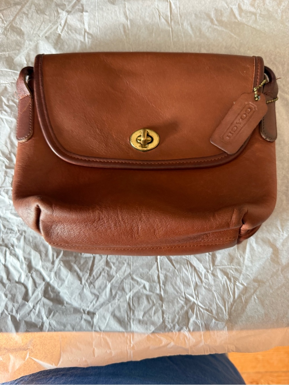 Coach Quincy Leather Turnlock Shoulder Bag #9919 - Picture 4 of 6